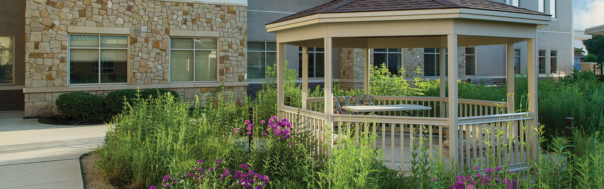 Wellshire 8211 MORTON GROVE 8211 Courtyard  hero